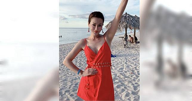 邱琦雯火辣逛南美洲　嫩郎凍袂條挖貝殼示愛