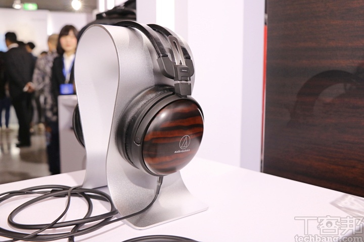 鐵三角迎接 45 週年新品發表會！主打 Hi-Fi 級木頭耳機、全球首款複合型單體耳機與高 CP 真無線產品