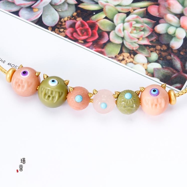 柒柒原創飾品阿拉善配飾小惡魔手鍊設計原創吊墜配件diy手串女編織材料粉晶招桃花串珠