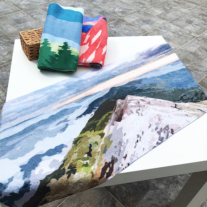 1.寬版： 超強吸水性力 強度高、耐洗滌 100%台灣設計●製造 手感柔順親膚 2.窄版： 衛生環保：比傳統的毛巾更不易掉棉絮、不咬頭髮 抗菌加工：採用日本大和化工防蹣抗菌技術加工處理，並 經SGS檢