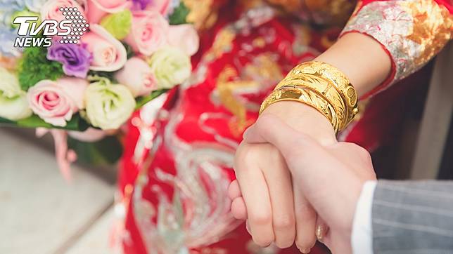 在華人社會中，結婚嫁娶在傳統上有許多習俗需要遵守。(示意圖／TVBS)