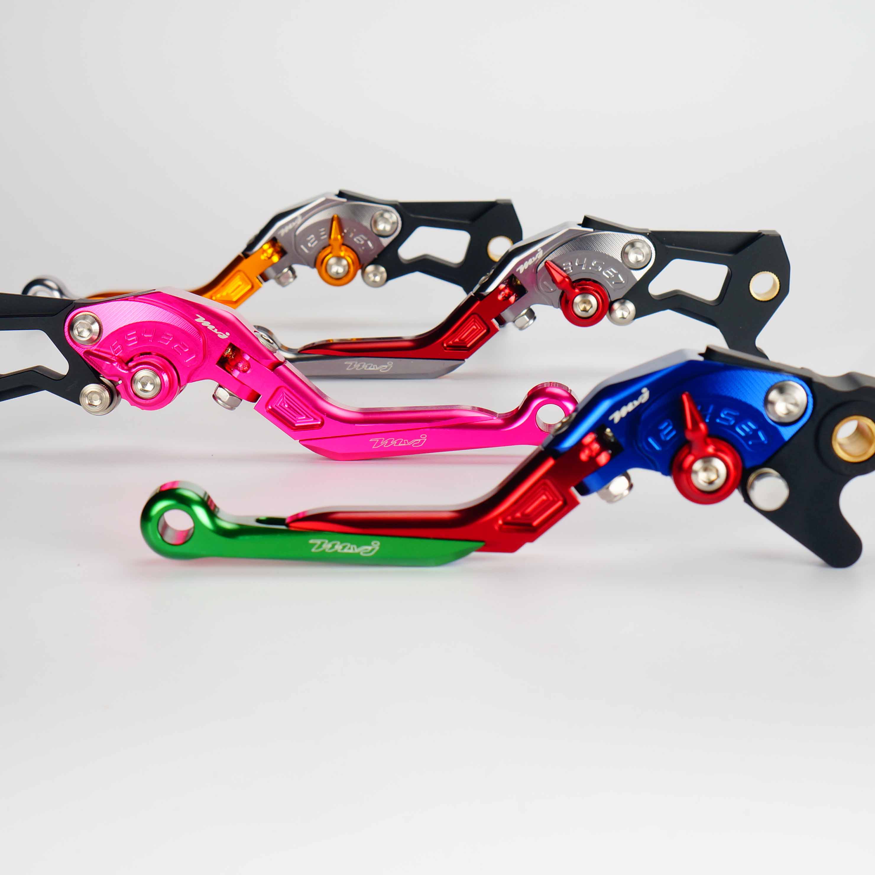 產品特色:1.兩公分七段間距微調功能 2.九十度直角可折防倒車設計 3.3CM任意伸縮尋找你要的手感 4.CNC鋁合金3D球面刀紋切削5.原地駐停/手煞車功能 6.多項專利設計 7.一年保固 全可調整