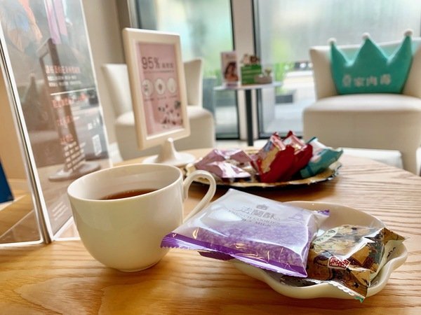 倪倪愛漂亮－『醫美推薦』女星名媛網紅煥然一新蘋果肌玻尿酸預約制安全可靠隱密性高聖地-台中市米秝琪整形外科診所直擊分享