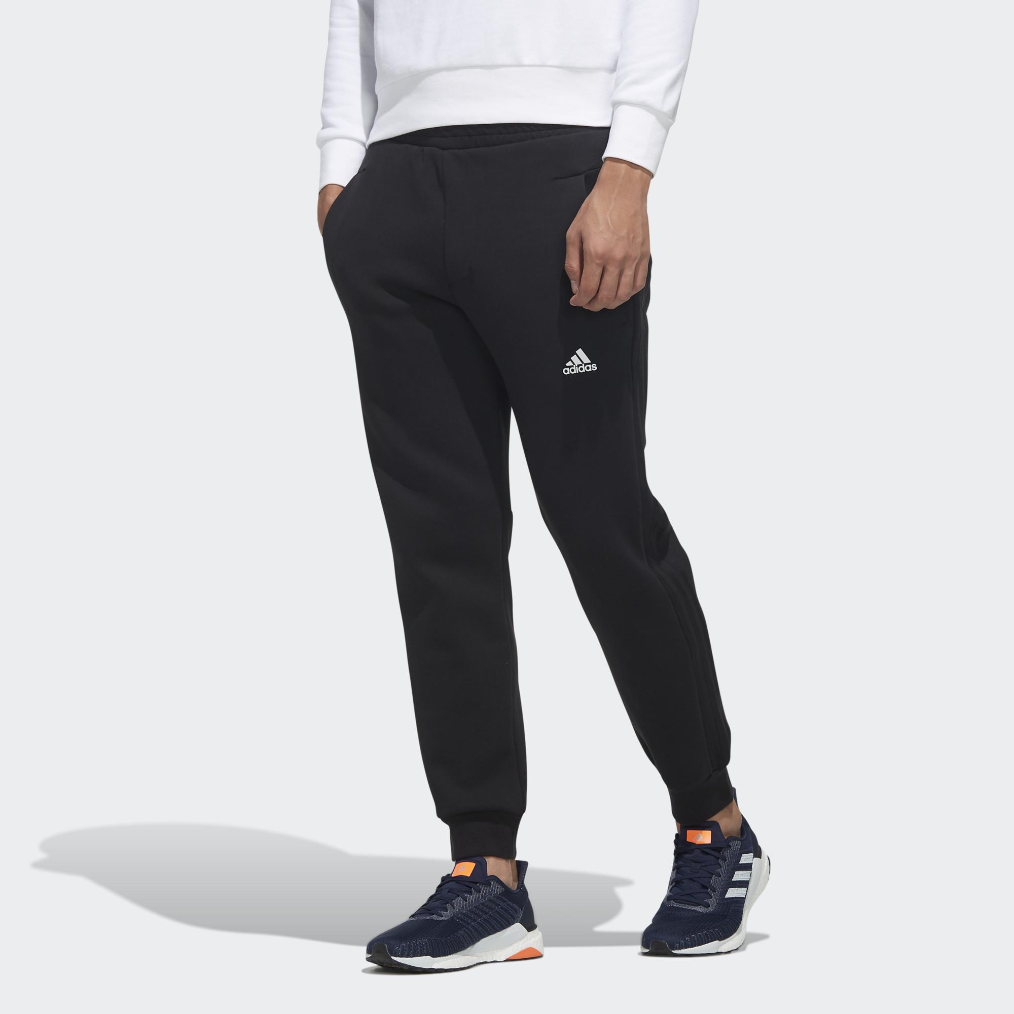 線條俐落的舒適運動長褲