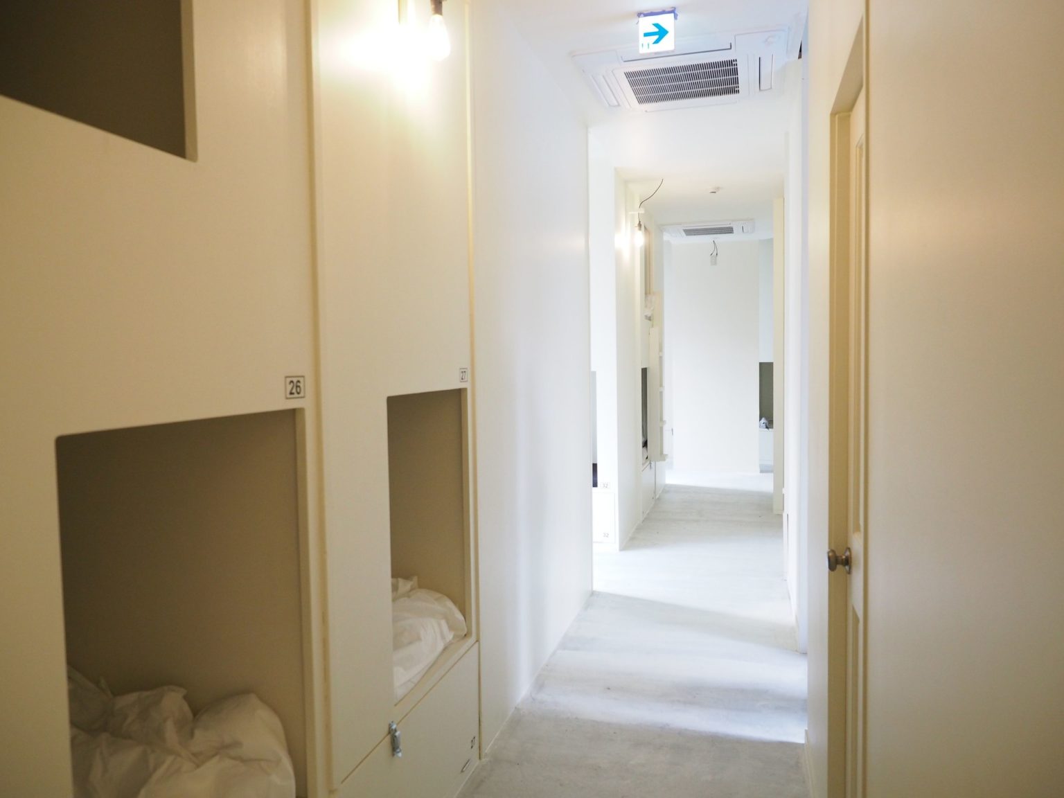 日本設計旅店almond床鋪通道