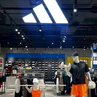 Adidas The mall บางแค ชั้น1