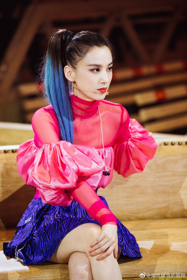 《乘風破浪的姐姐》年輕時舊照對比2：黃聖依