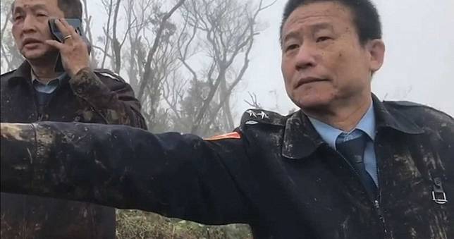 黑鷹失事／黑鷹救援畫面曝光　中將次長曹進平冷靜指揮：只剩我可以走