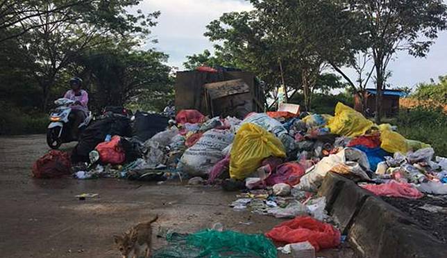  Potret Mirisnya Stadion Termegah di Kalimantan Selatan Sabung Ayam Online Sempat Dipuja-puja, Beginilah 8 Potret Mirisnya Stadion Termegah di Kalimantan Selatan