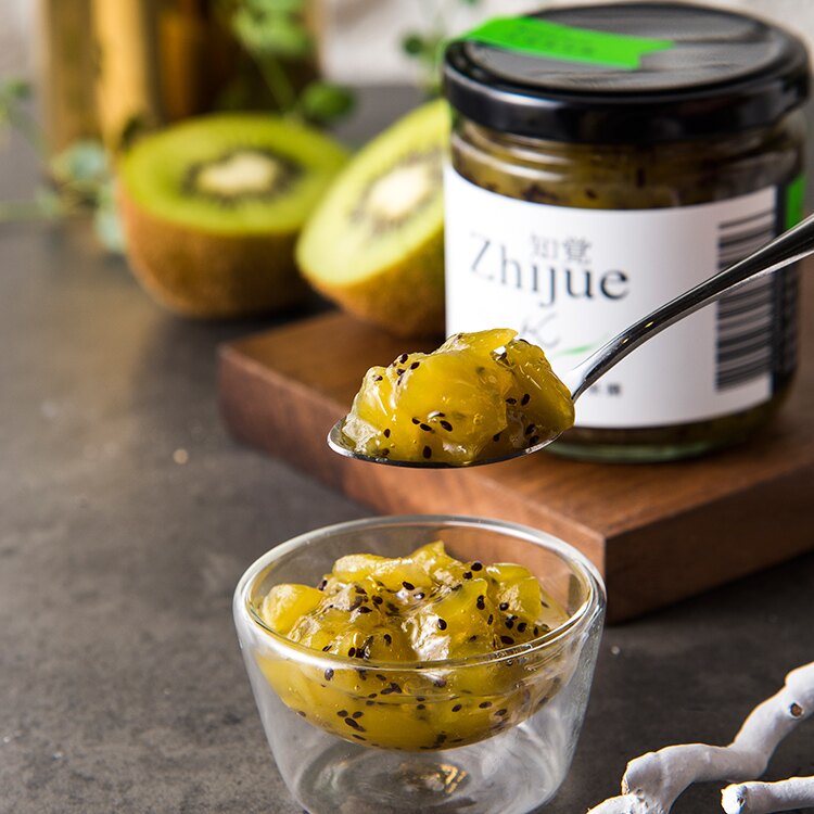 【知覺優格】奇異果醬 250g ★挖一口活力奇異果鋪在優格上，滿滿小巧的鮮綠果肉搭著優格在嘴裡化開、小小黑子在舌間蹦跳，這來自南半球的美妙果味激發了味蕾想像，真是令人難以抗拒的活力美味！