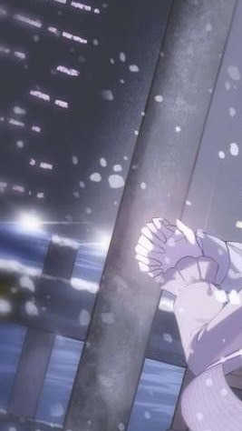 夕暮れに光る花