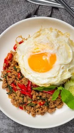กระเพรา(โคตรฉุน)🌶️🧄