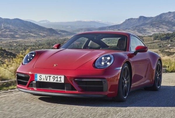 ポルシェ911 992 によりスポーティでパワフルな Gts モデルが登場