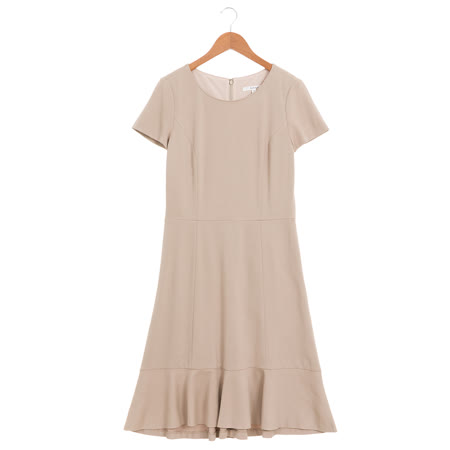 溫柔裸色系 顯白氣質高貴高腰剪裁顯瘦比例好