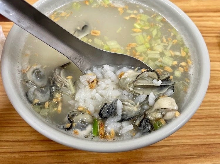 蚵仔粥-第五市場