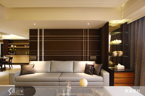 轉個角度、加點設計，沙發背牆就是室內最好的風景