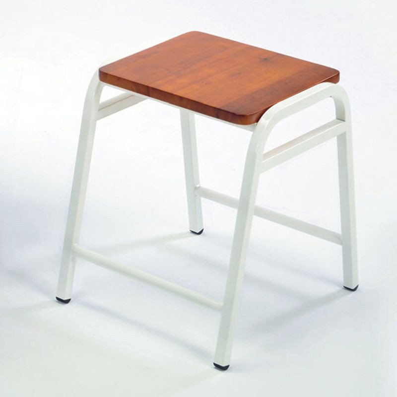 【YA781-14】 實木椅凳(烤白色) W37×D43×H45cm $730【商品材質】＊實木+烤白腳【是否需要組裝】需簡易組裝◎現今極簡主義當道，即是因於人們生活的緊繃忙碌，而造成一股追求心靈反璞