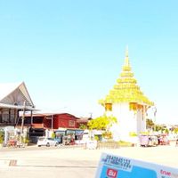 ก้องฟ้า บ่าวผญา รวมกลอนผญาอีสาน