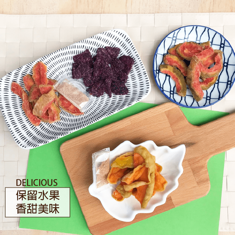 台灣名品特有水果乾系列，選用台灣特有的水果，以低溫烘焙製成的果乾，鎖住水果本身的鮮甜味，保有最天然的美味，彷彿品嘗整顆新鮮水果！搭配上梅粉，更凸顯果乾的可口！現有4種任選，一次滿足你的好奇與意想不到的