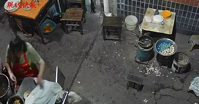 超噁名店！老闆娘瀝乾「吃剩的湯圓」　捏一捏再回鍋煮