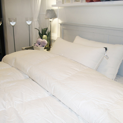 Yvonne Collection加大羽絨被-白