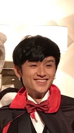 中島卓偉