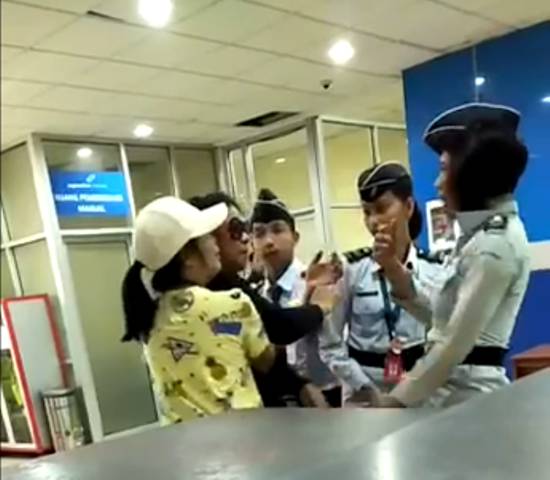 Polisi Belum Tetapkan Tersangka Kasus Penamparan di Bandara Manado