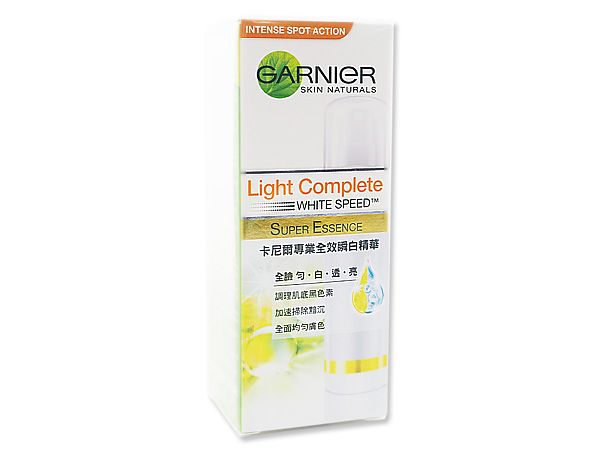 優惠款 Garnier 卡尼爾~專業全效瞬白精華(30ml) -即期品2020/07，還有更多的日韓美妝、海外保養品、零食都在小三美日，現在購買立即出貨給您。