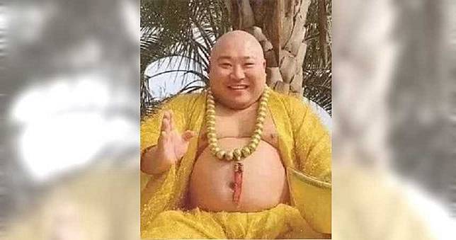 長相酷似「彌勒佛」　男子被富婆「供養」成網紅