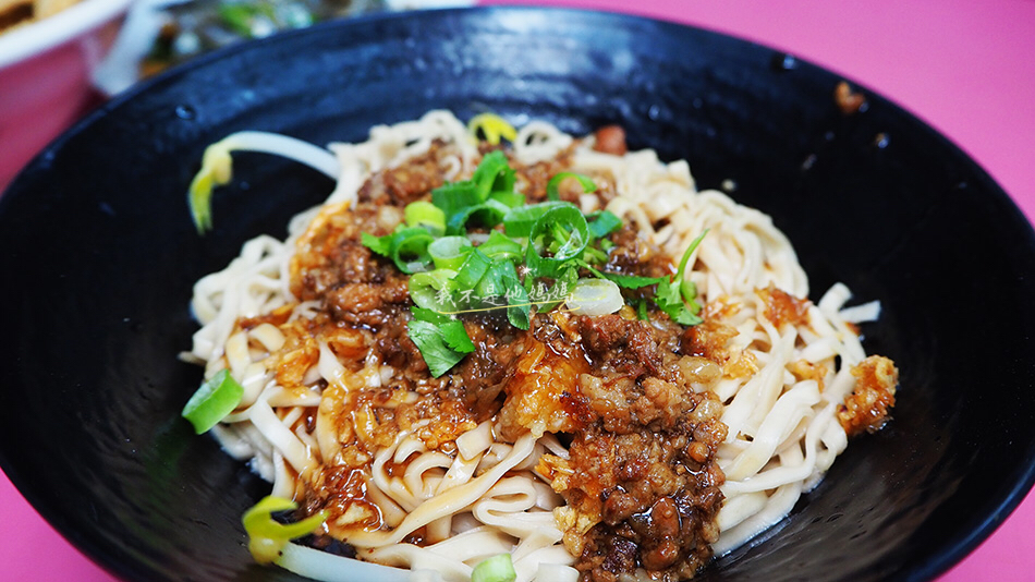 中和 麻辣臭豆腐推薦,環球 鴨血臭豆腐,環球 麻辣臭豆腐推薦,環狀線 麻辣臭豆腐推薦,板橋 麻辣臭豆腐推薦,中和 街口支付小吃,中和自治街 麻辣臭豆腐