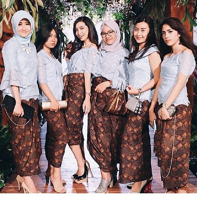 Elegan, Ini 19 Seragam Bridesmaids Terbaik yang Bisa Ditiru