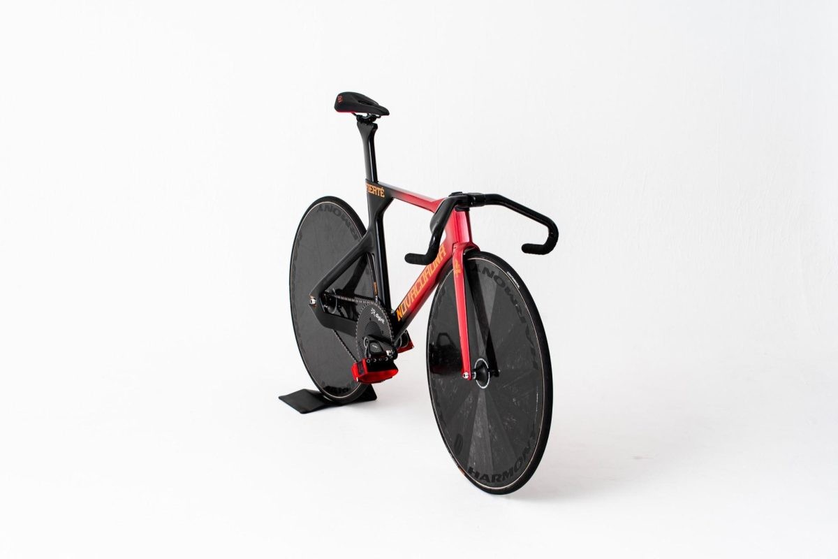 高剛性かつ軽量、短距離に特化したトラックフレーム「Fierté」を発売