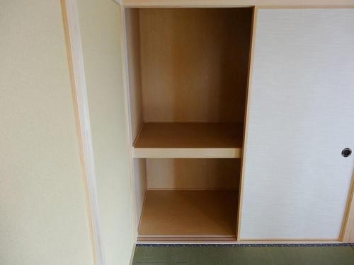 押入れの奥行きを生かす収納のコツを伝授 具体例やdiyアイデアも オリーブオイルをひとまわしニュース