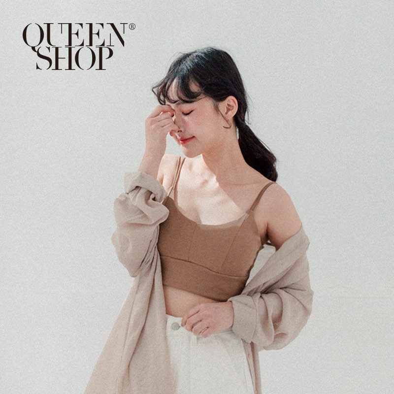 雙肩帶素面罩杯小可愛背心素面百搭的基本顏色彈性的肩帶不怕穿不下不可拆的胸墊更加便利舒服的棉料適合夏天搭配牛仔短褲和球鞋簡單涼爽的穿搭