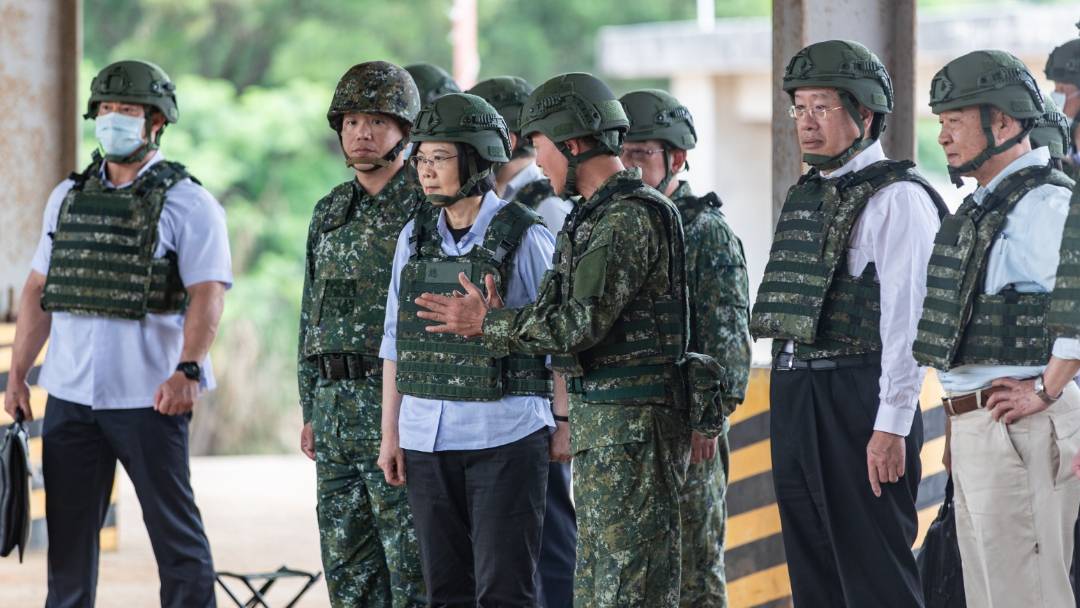 視導首梯女性教召實彈射擊 蔡英文：盼更多女性投入 護國決心不分男女 太報 Line Today