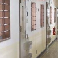 防弾刑務所