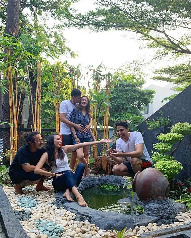 Penuh Dekorasi Unik Ini 5 Potret Rumah Nadine Chandrawinata Dan Dimas Anggara Merdeka Com Line Today