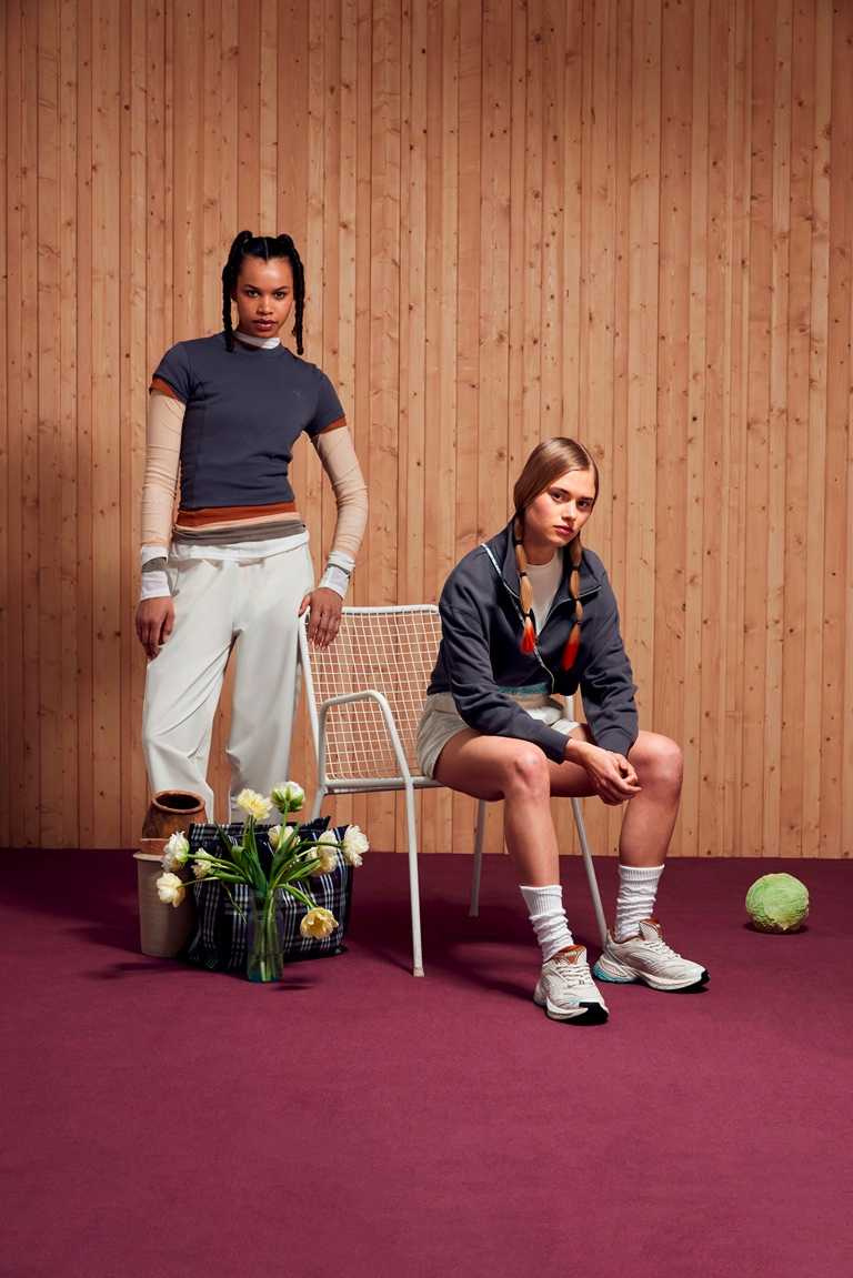 PUMA YONA北歐美學系列嚴選高級優質面料，運用北歐風格設計的細緻工藝細節與流暢的輪廓元素彰顯女性身體曲線的美。