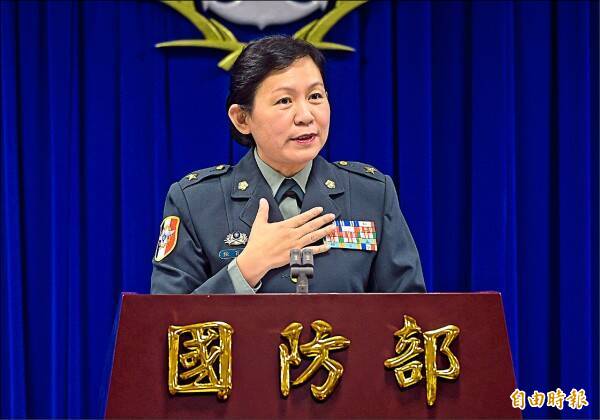 國防部核定政戰高階將領人事案，現任政戰局副局長陳育琳少將(資料照)調升陸軍司令部政戰主任，並晉任為陸軍中將，這項人事案將在10月1日生效，也寫下國軍建軍史上第一位女性中將的記錄。