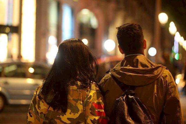 12 Foto Tak Sadar Kamera, Raffi Ahmad dan Nagita Slavina Ternyata Memang Mesra Sehari-hari