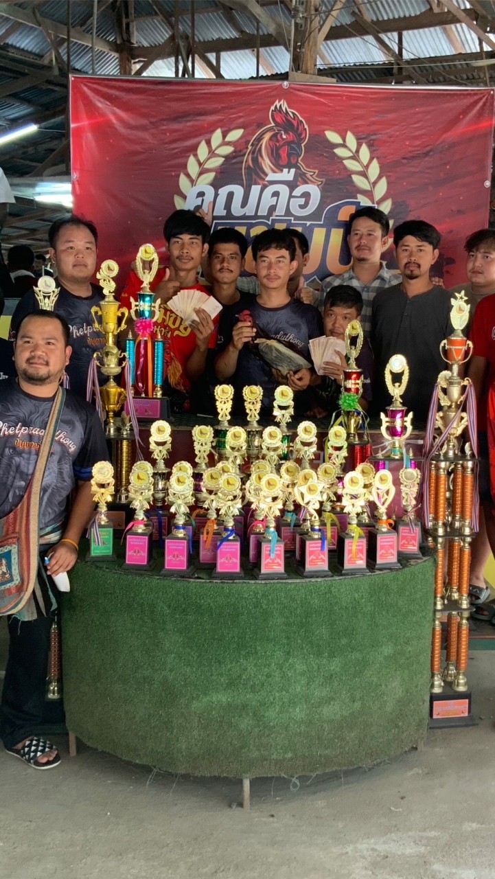 ซุ้มเพชรโพธิ์ทอง
