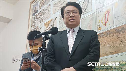 Re: [新聞] 還你七天假！時代力量提案國定假日19天 