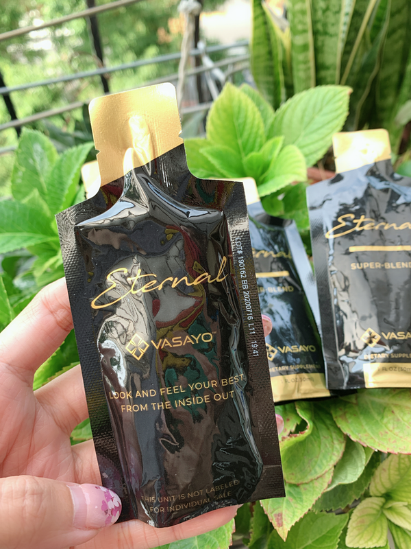倪倪愛健康－（膠原蛋白飲推薦）歐美明星網紅名媛維持體態全方位肌膚Q彈、美白、光澤三合一的新寵兒-VASAYO維善優 優恆青春飲 Eternal 開箱直擊分享