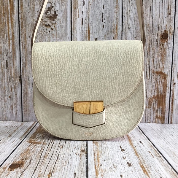 【哈極品】極新美品《Celine 米白色全皮金扣側背包》