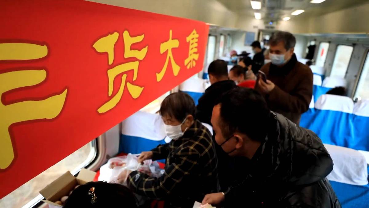 Globalink Chinese New Year Market On Train Xinhua Line Today