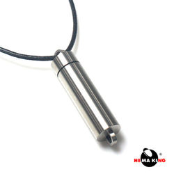 ◎項鍊結合香水.精油瓶.香味隨身|◎本產品可以打開|◎將香水或精油滴入項墜中棉片品牌定位:流行品牌品牌:HEMAKING適用性別:女生尺寸:5x1.5cm材質:白鋼材質說明:串珠材質：不鏽鋼304顏色