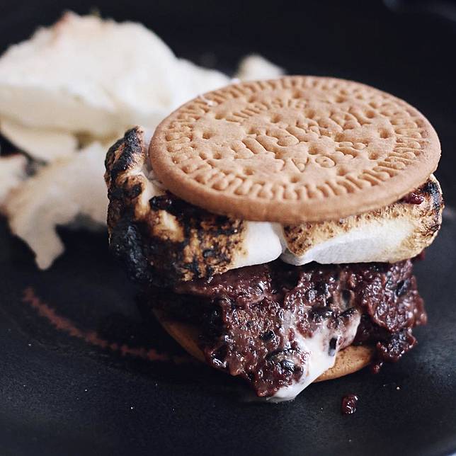Hasil gambar untuk Ketan Nutella Smores.