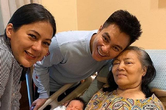 Kemarin, ibu Baim Wong meninggal hingga Thalita Latief kena tumor