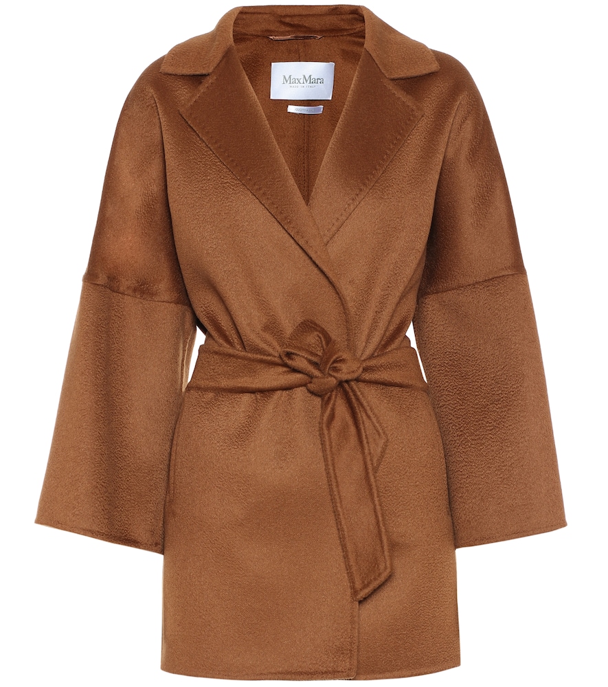 A testament to Max Mara's timeless aesthetic and exceptional design, the Angizi coat has been handcr