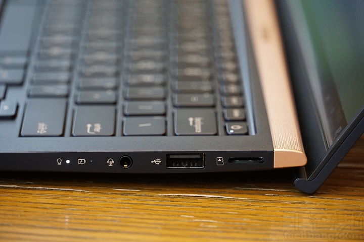 Asus ZenBook 14 UX433FN 評測：全球最小 14 吋筆電，螢幕占比 92%、觸控板變數字鍵